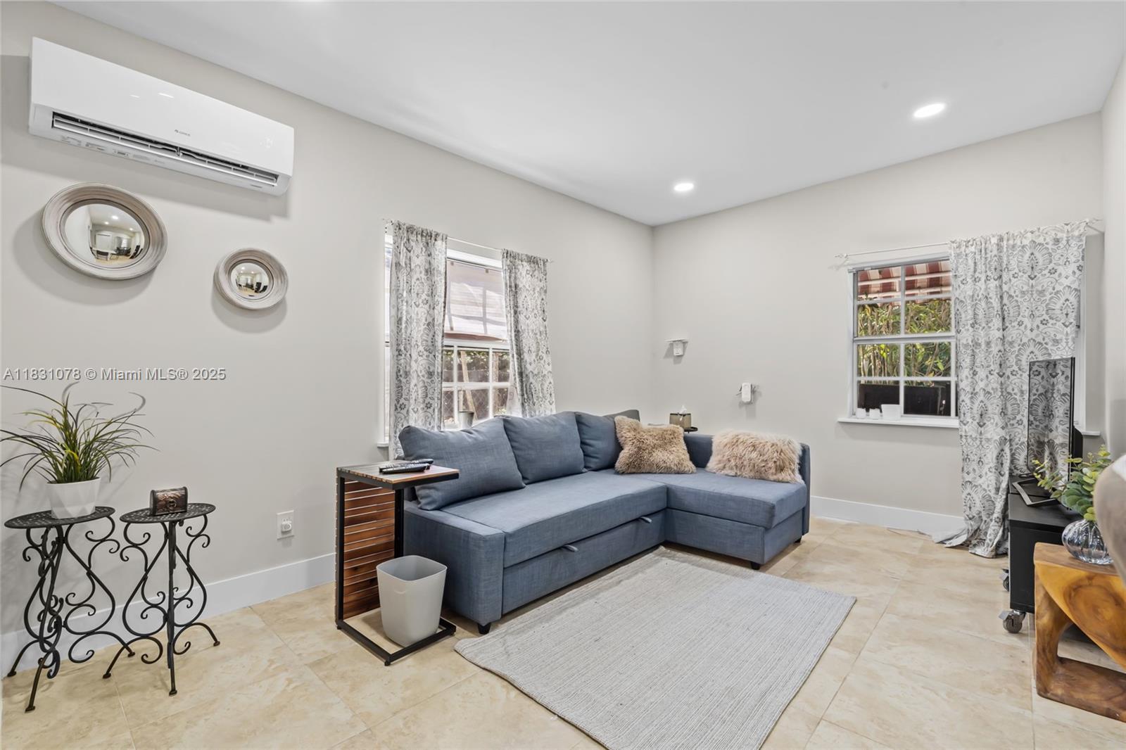 CORAL GABLES SEC E - Residential