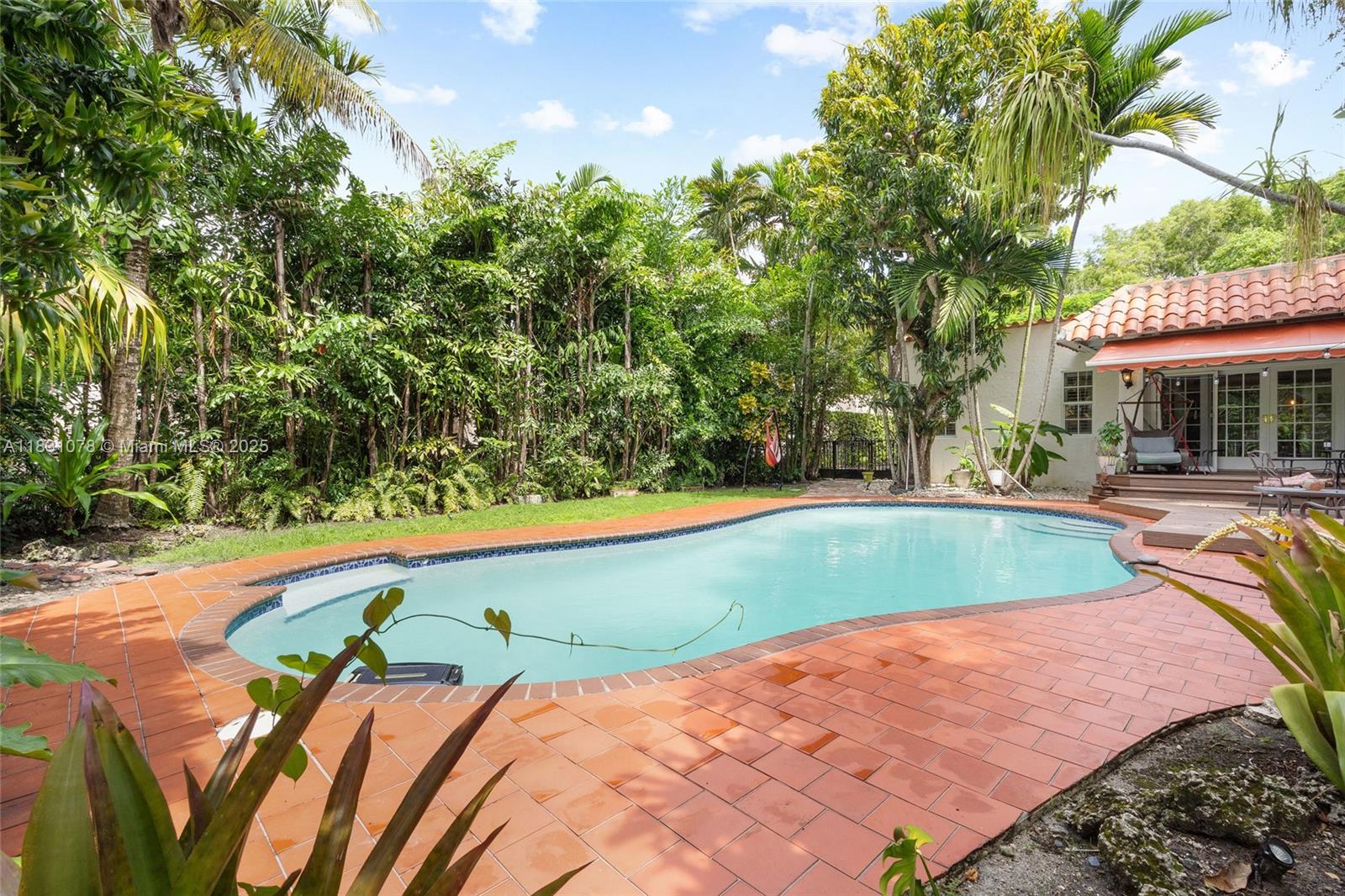 CORAL GABLES SEC E - Residential