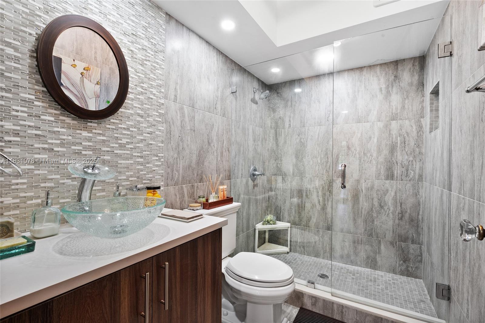 CORAL GABLES SEC E - Residential