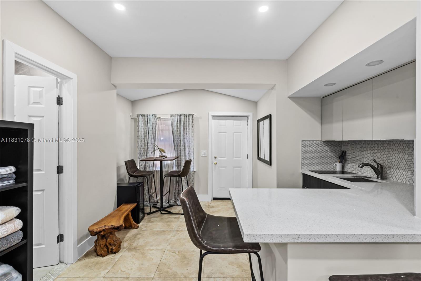 CORAL GABLES SEC E - Residential