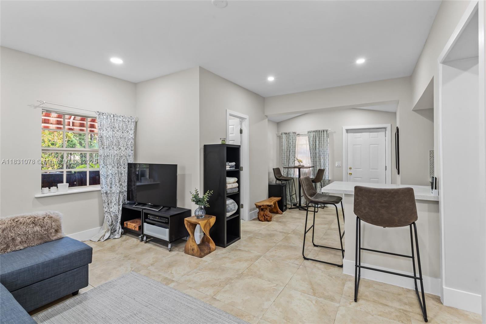 CORAL GABLES SEC E - Residential