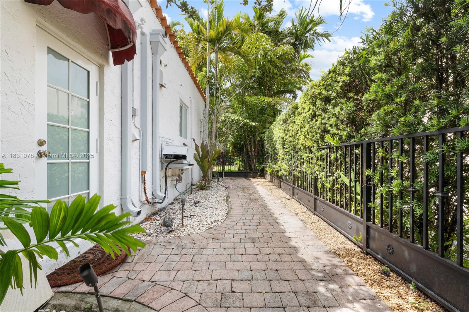 CORAL GABLES SEC E - Residential