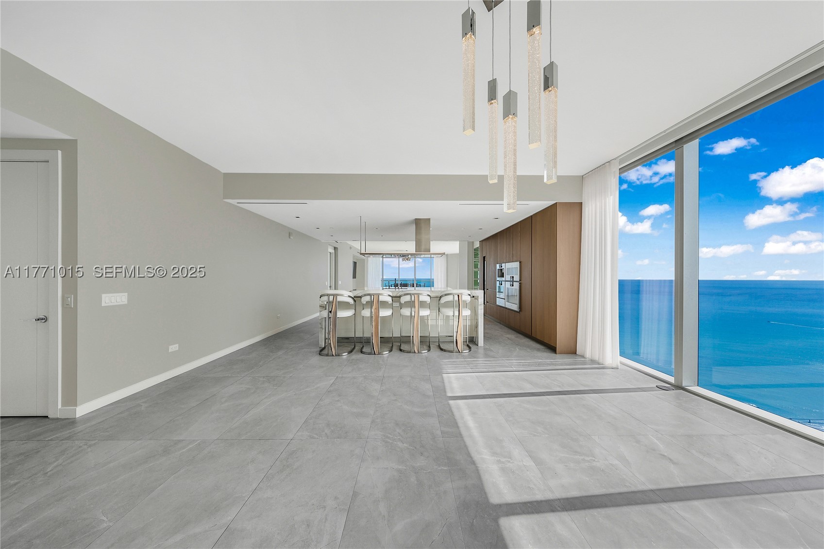 18501 Collins Ave 1804