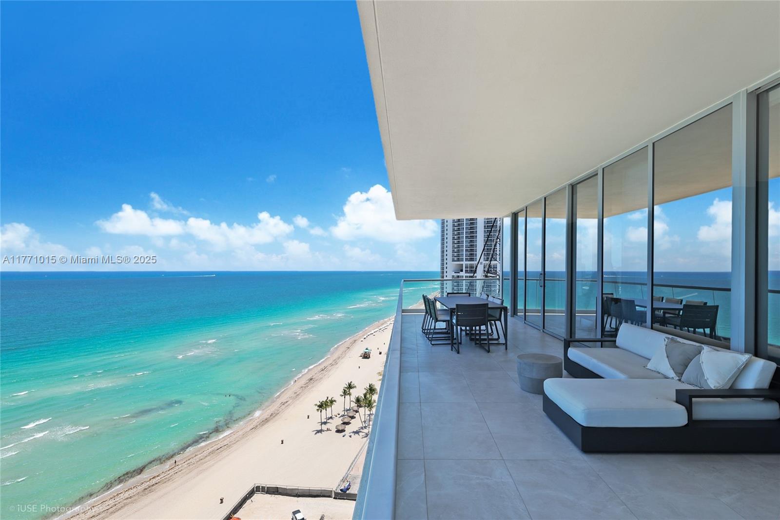 18501 Collins Ave 1804