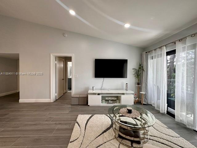 VISCONTI CONDO - Residential