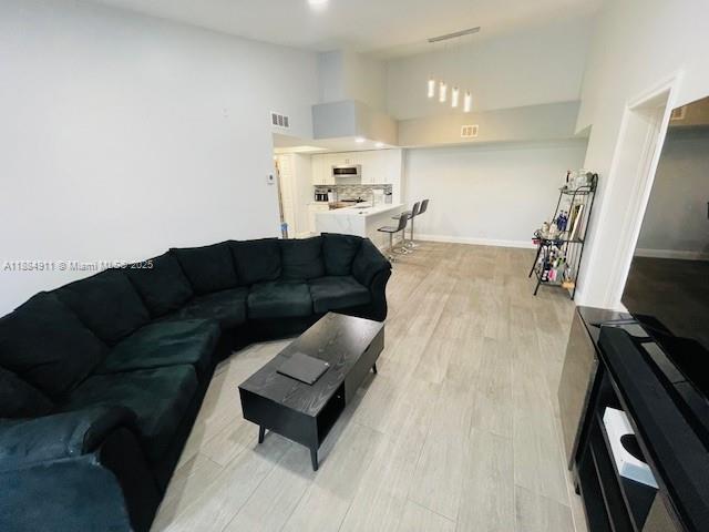 VISCONTI CONDO - Residential