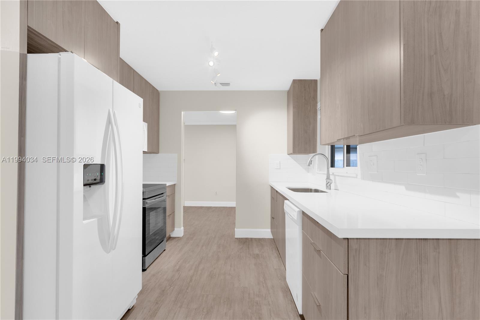 DEERWOOD PART 1 - Residential Lease