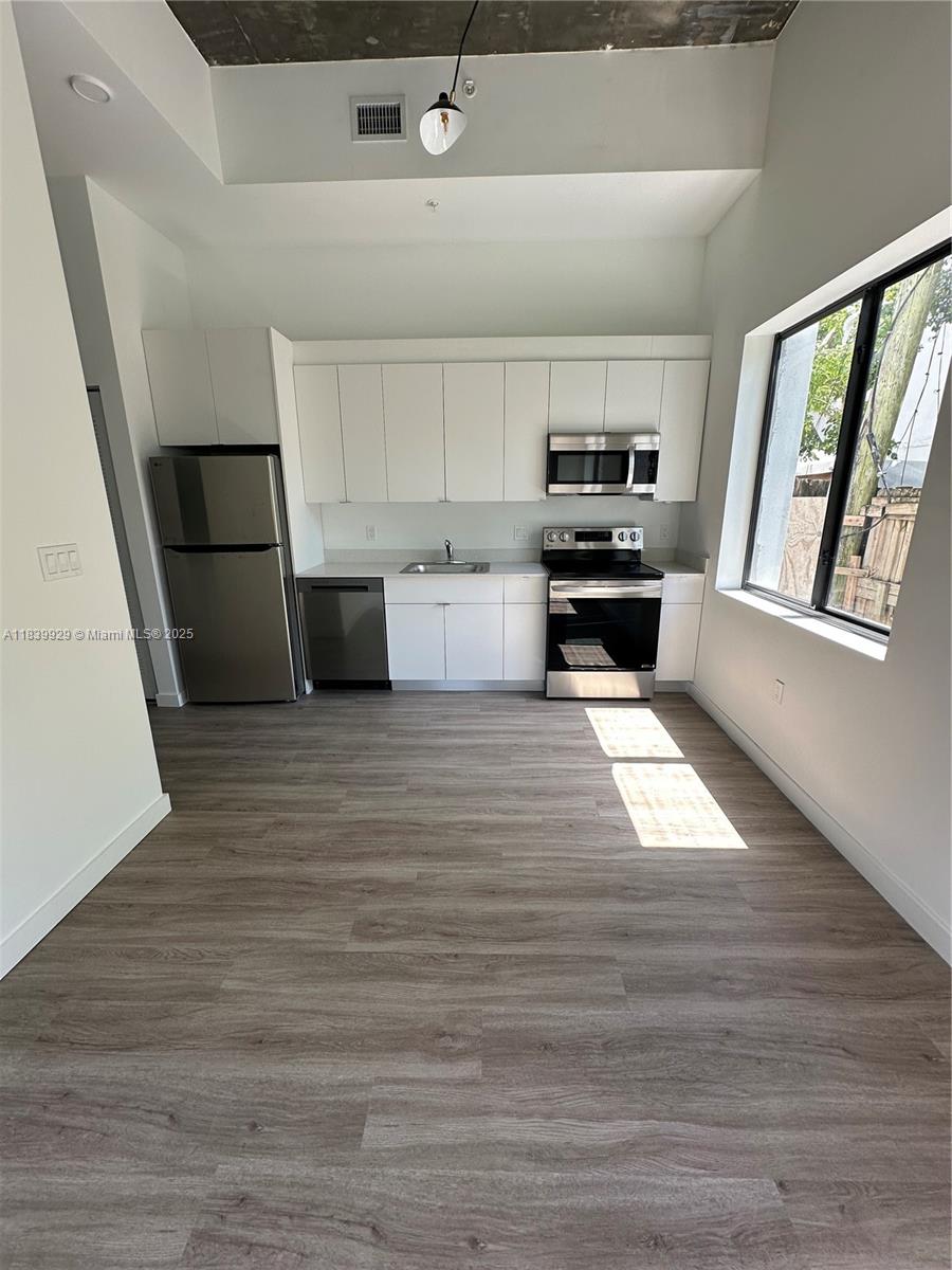 3422 NW 5th Ave 108