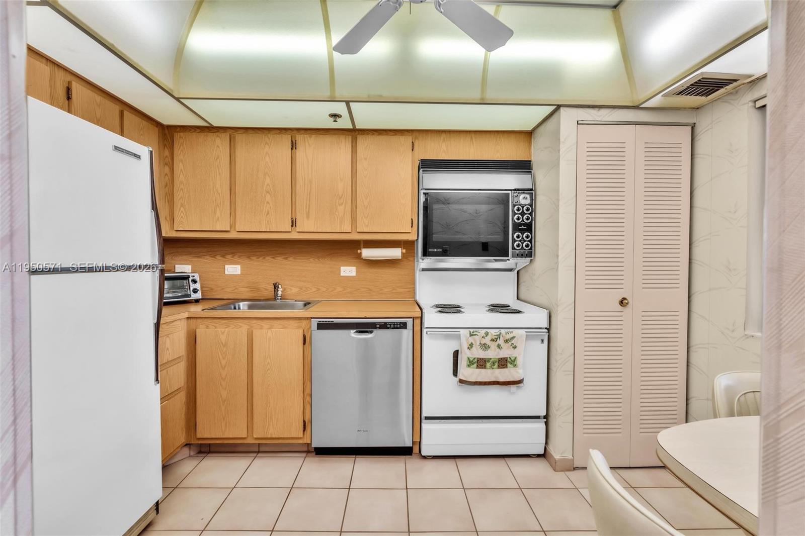 WATERVIEW CONDO - Residential