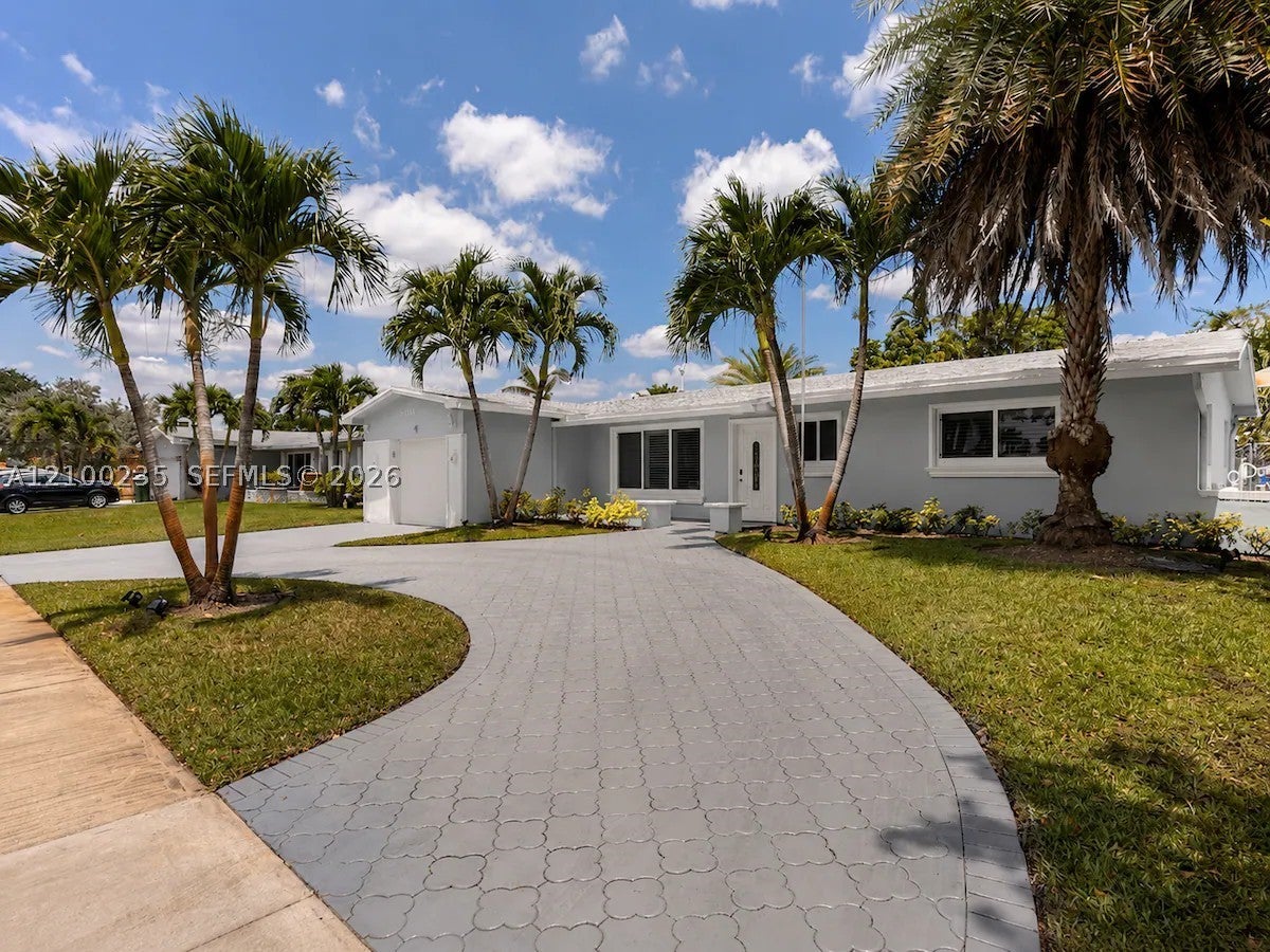 10911 Taft St - Image 1