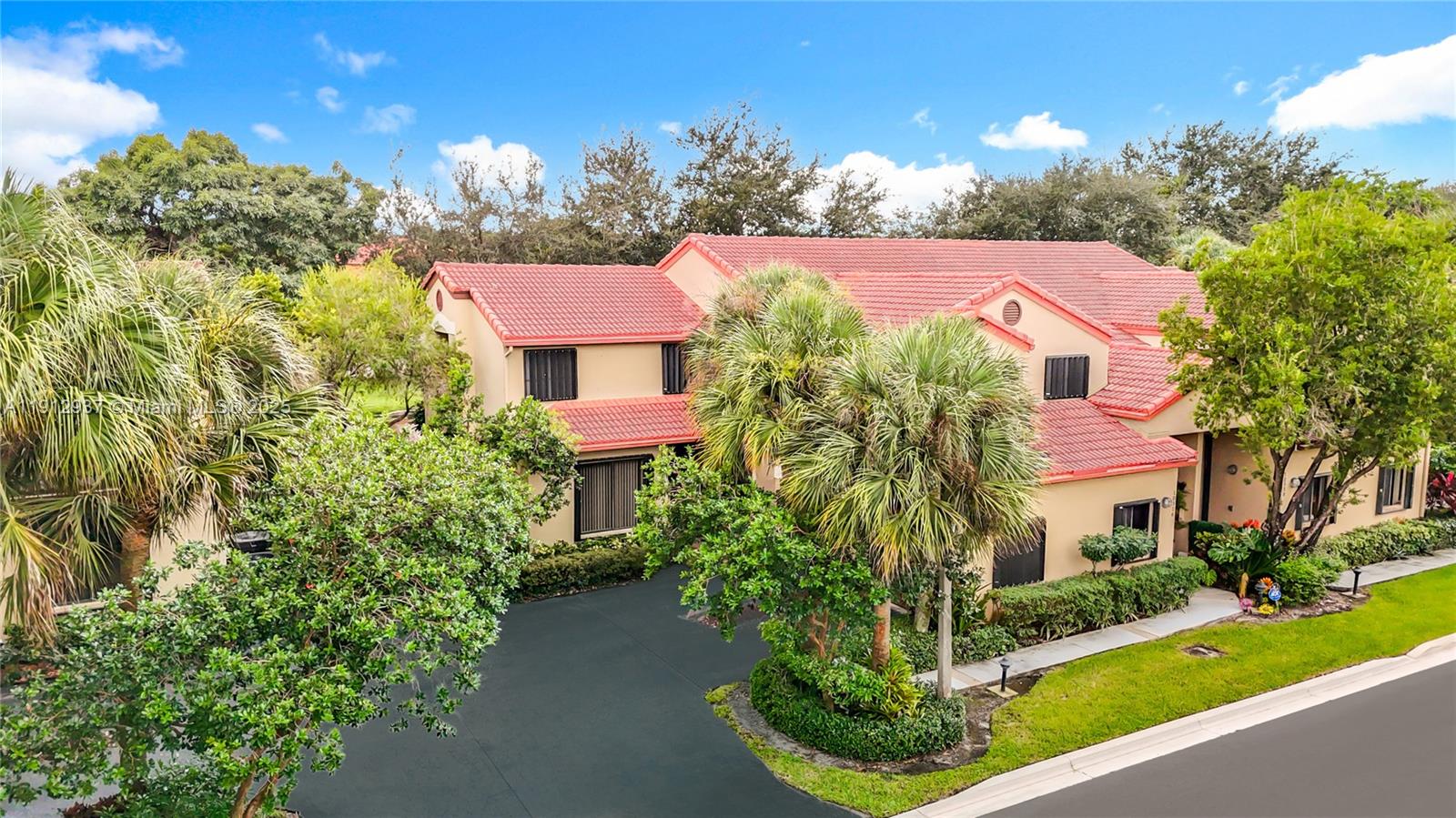 BRIDGEWATER CONDO - Residential