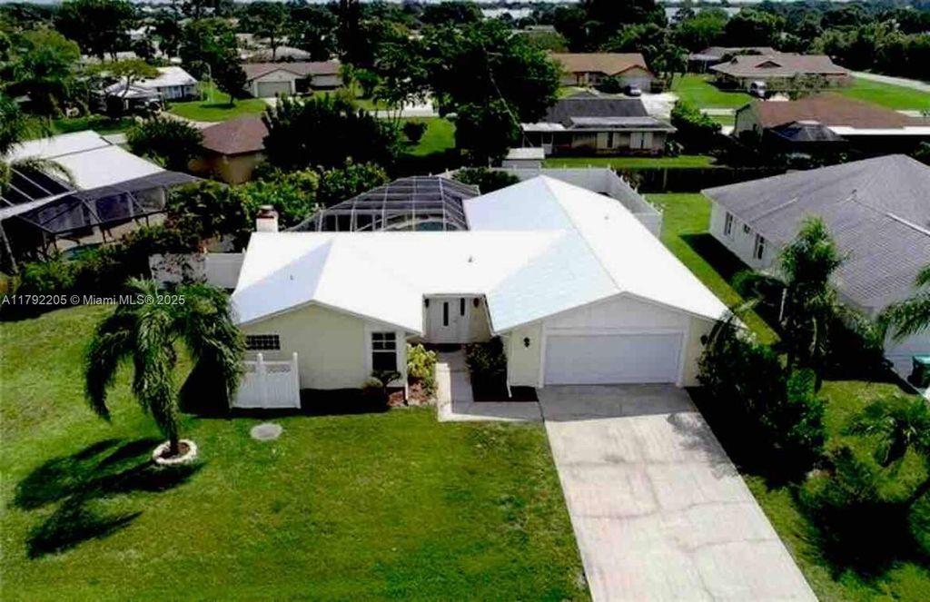 Photo of 2515 SE Petit Ln #2515, Port St Lucie, FL 34952 (MLS # A11792205)