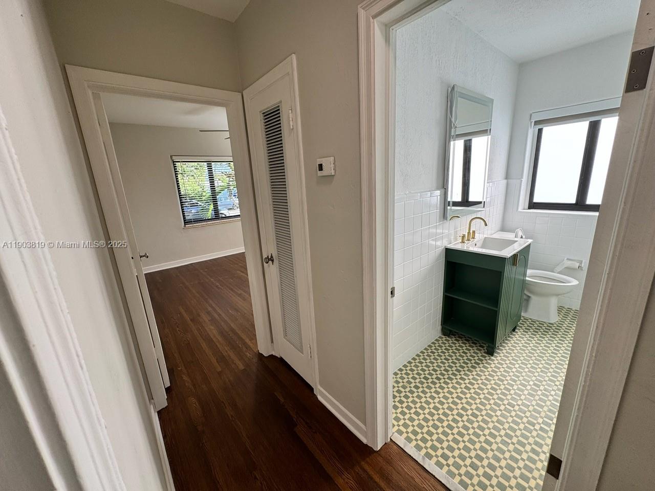 SILVER BLUFF EST-SEC B - Residential Lease