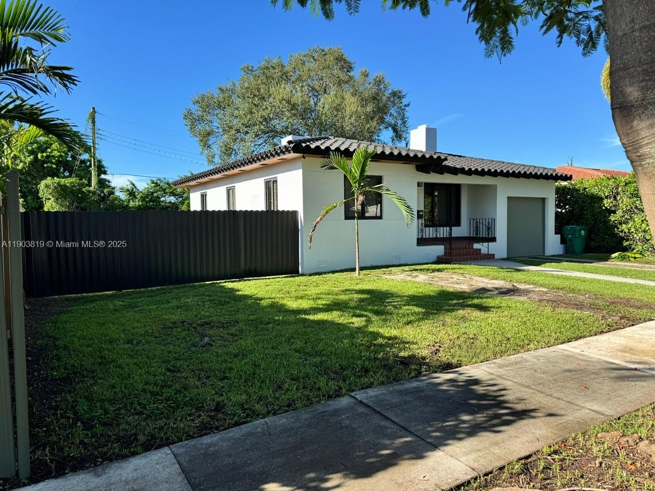 SILVER BLUFF EST-SEC B - Residential Lease