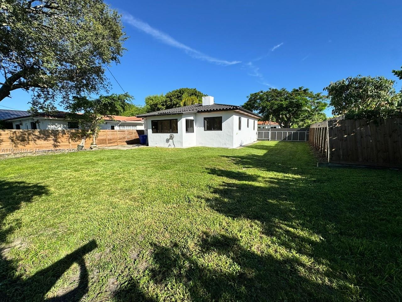 SILVER BLUFF EST-SEC B - Residential Lease