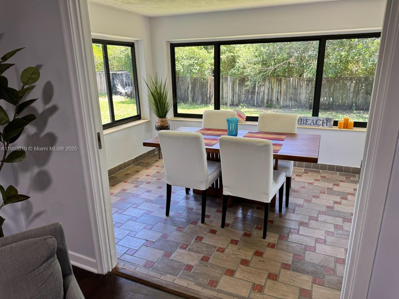 SILVER BLUFF EST-SEC B - Residential Lease