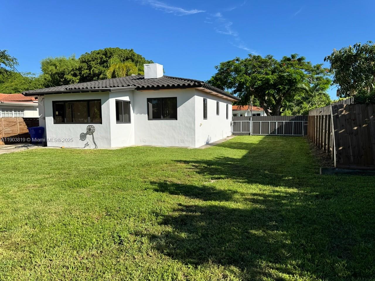 SILVER BLUFF EST-SEC B - Residential Lease