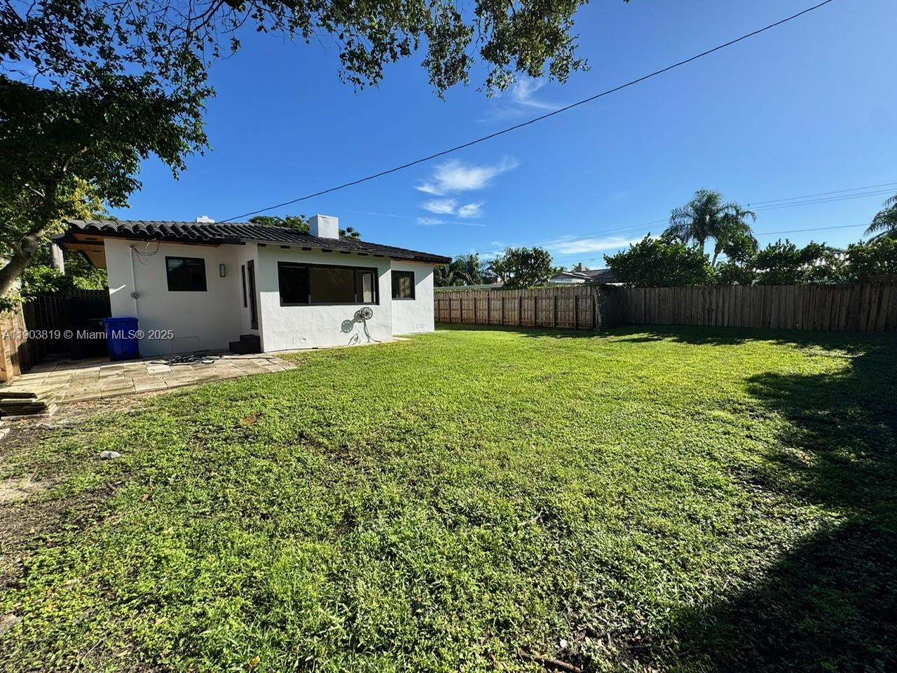 SILVER BLUFF EST-SEC B - Residential Lease