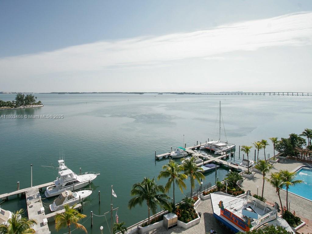 905 Brickell Bay Dr 1030