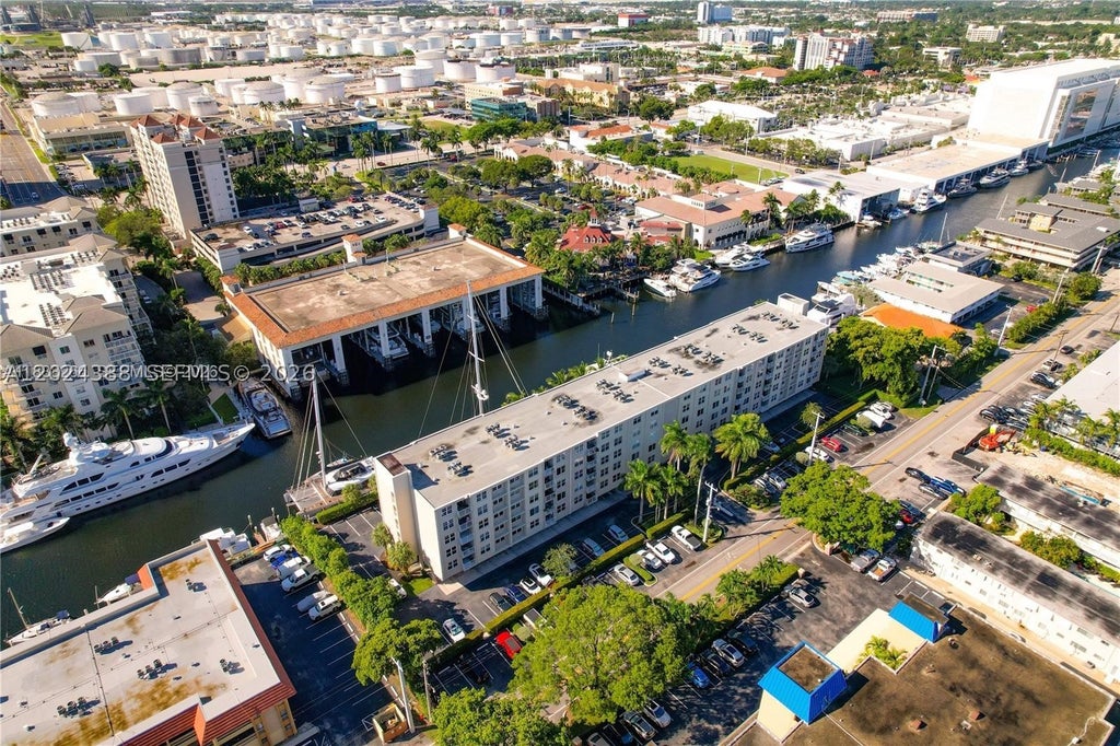 Photo of 1600 SE 15th St #601, Fort Lauderdale, FL 33316 (MLS # A12024388)