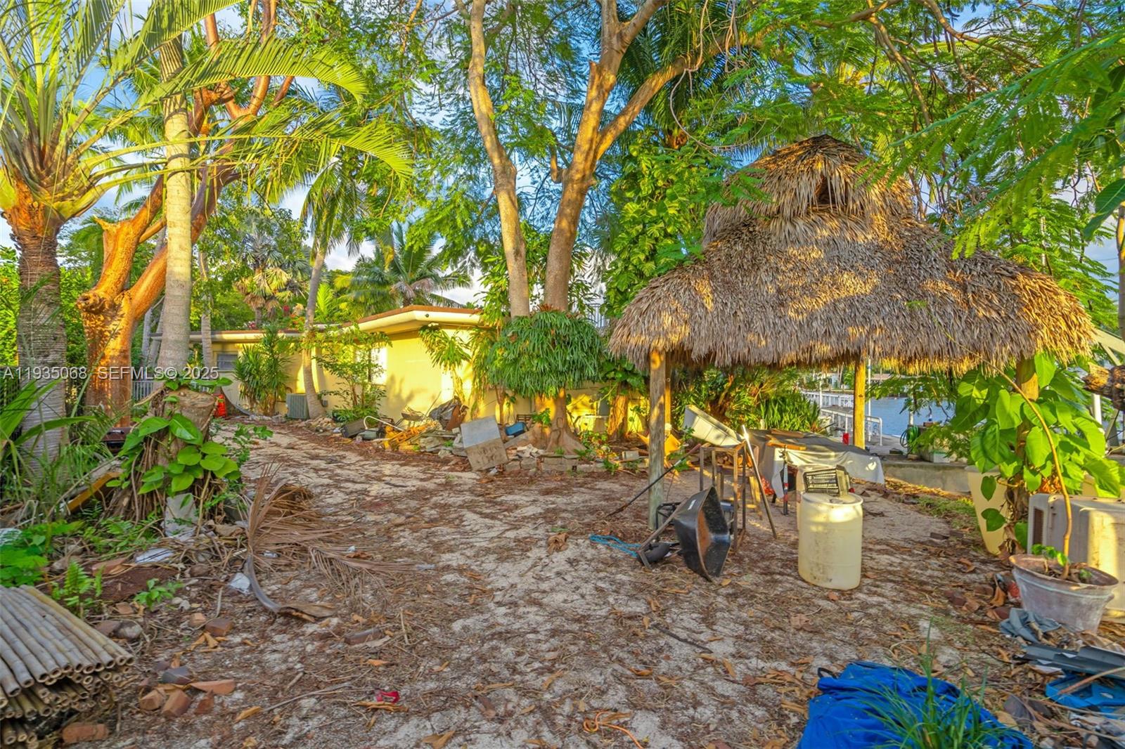 VENETIAN SEC KEYSTONE POI - Residential