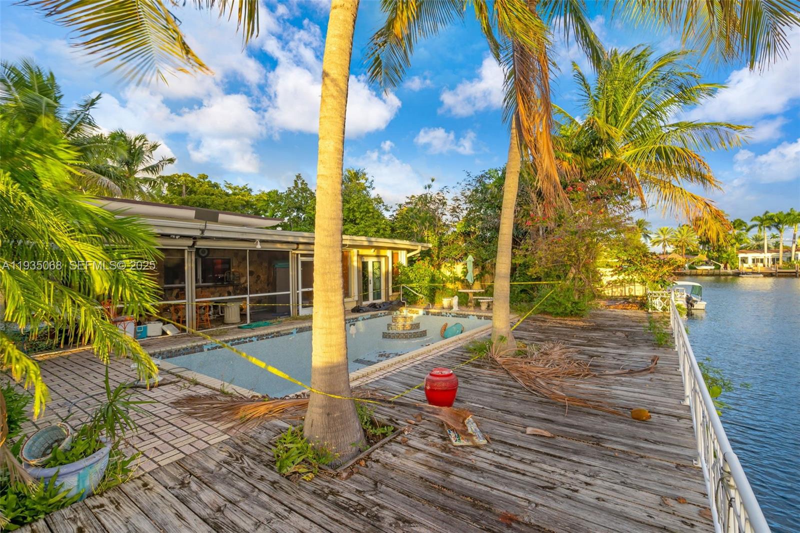 VENETIAN SEC KEYSTONE POI - Residential