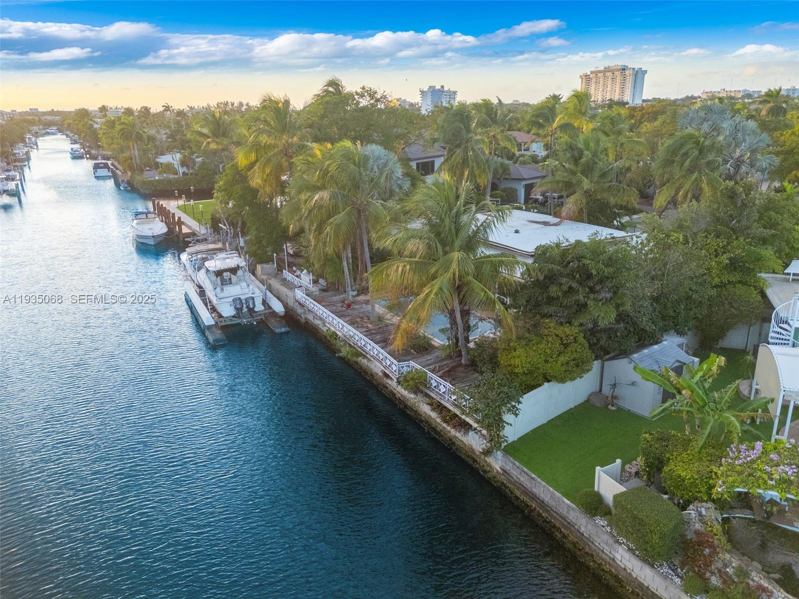 VENETIAN SEC KEYSTONE POI - Residential