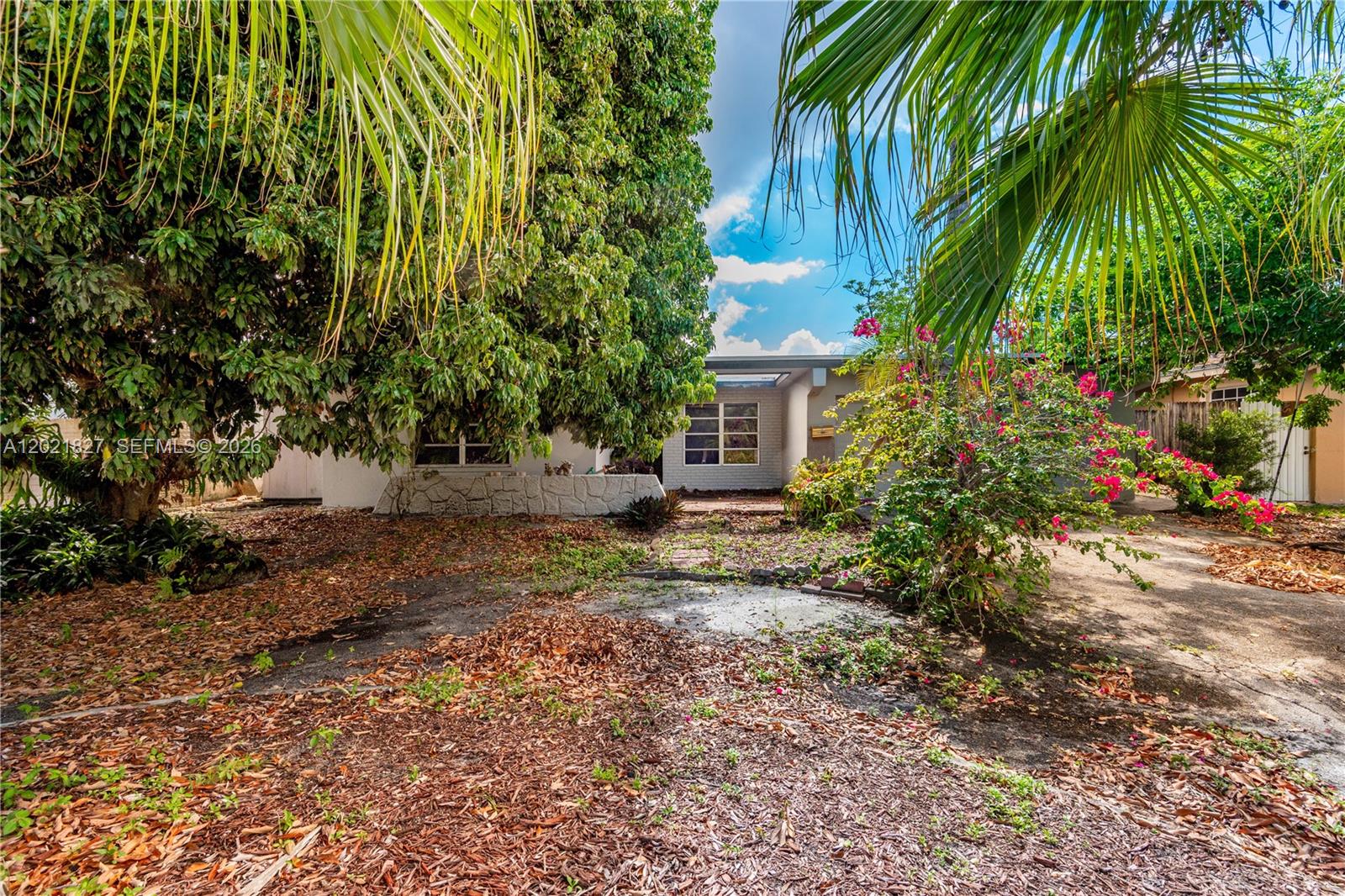 3905 SW 67th Ter