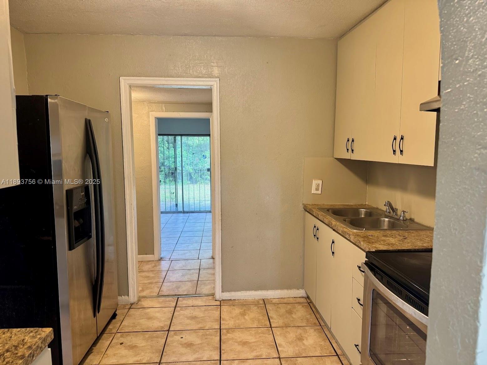 NICHOLS HEIGHTS ADDN - Residential Lease