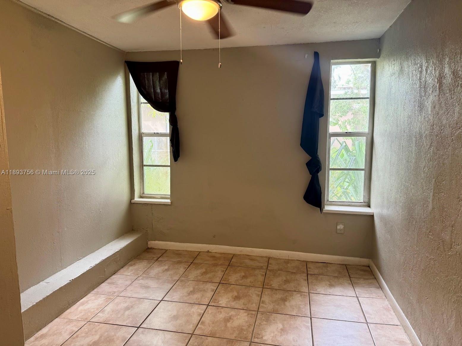 NICHOLS HEIGHTS ADDN - Residential Lease