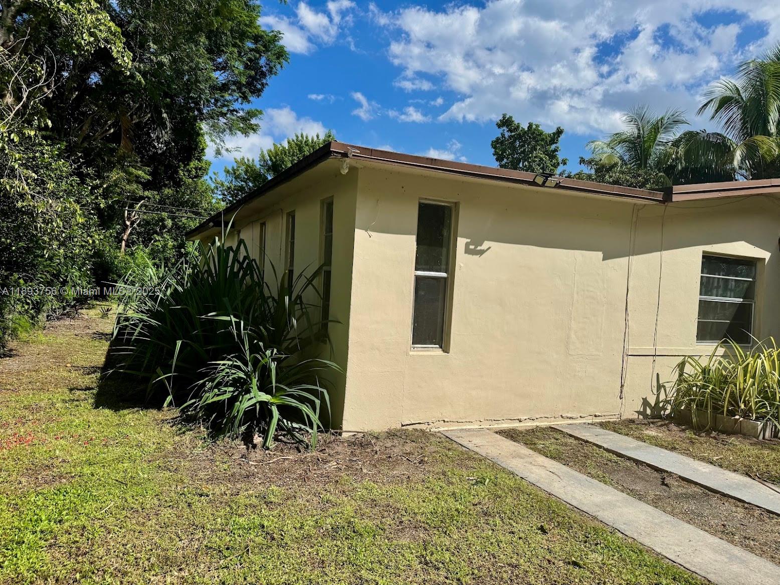 NICHOLS HEIGHTS ADDN - Residential Lease