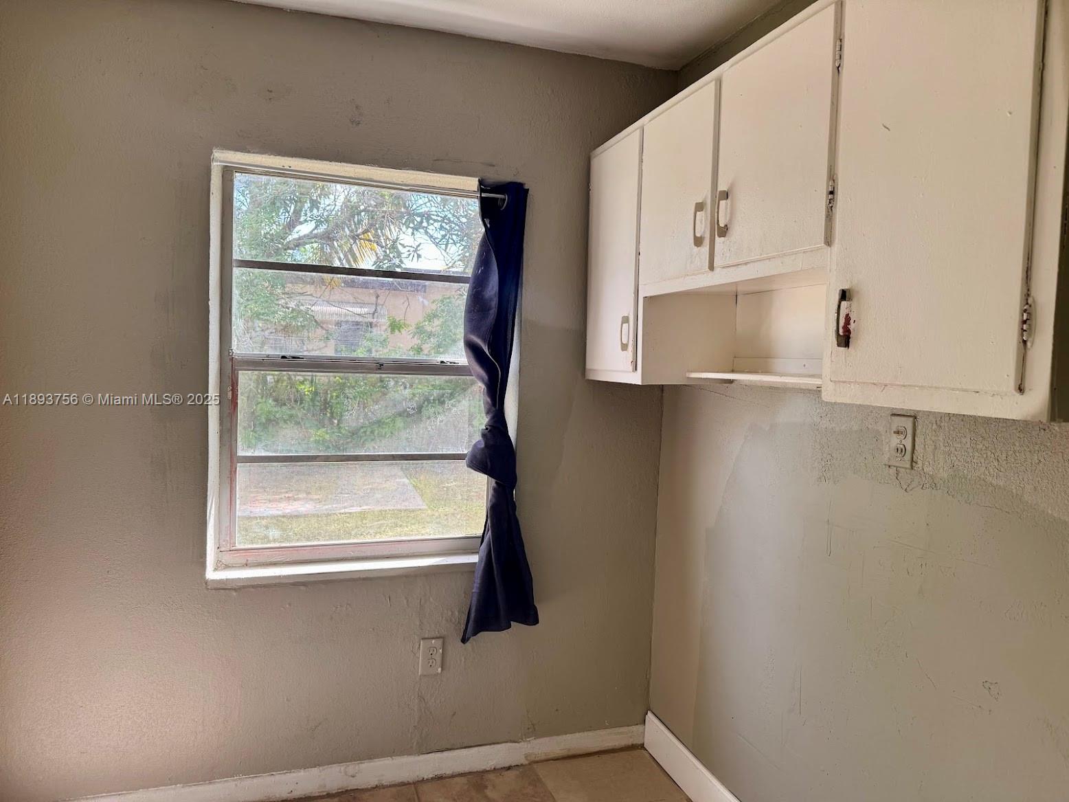 NICHOLS HEIGHTS ADDN - Residential Lease