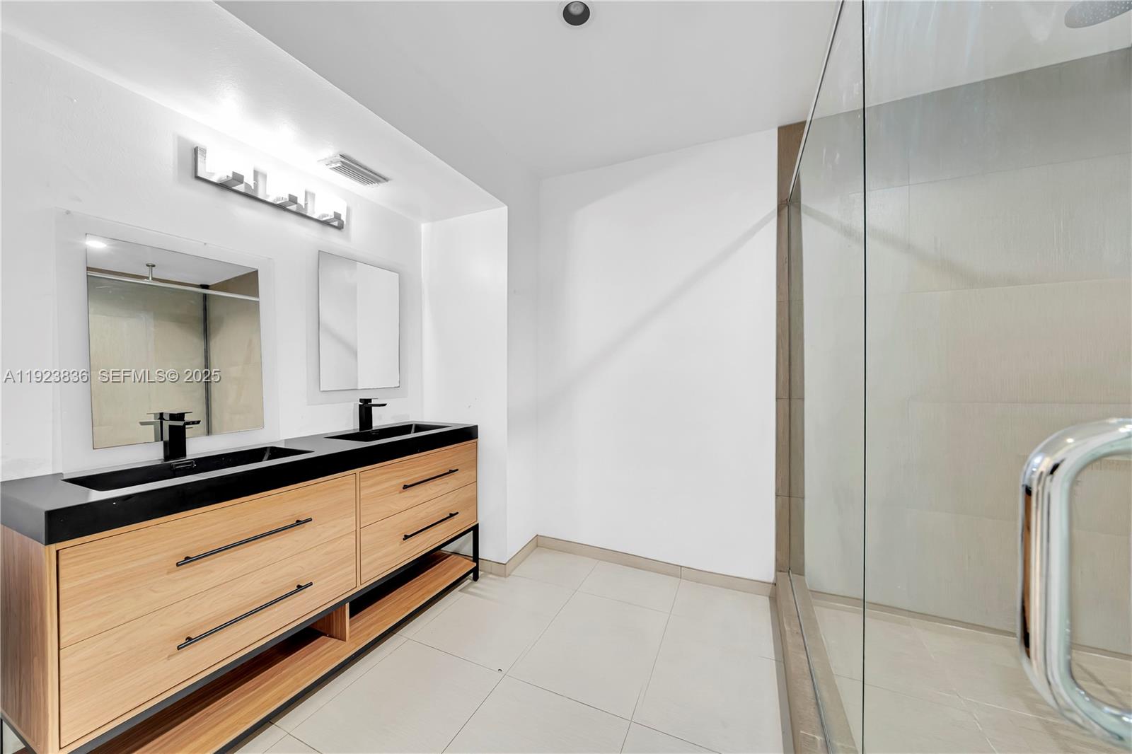 SNAPPER VILLAGE PHASE II - Residential Lease