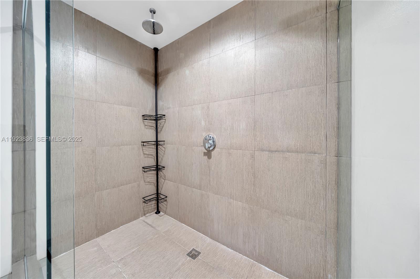 SNAPPER VILLAGE PHASE II - Residential Lease