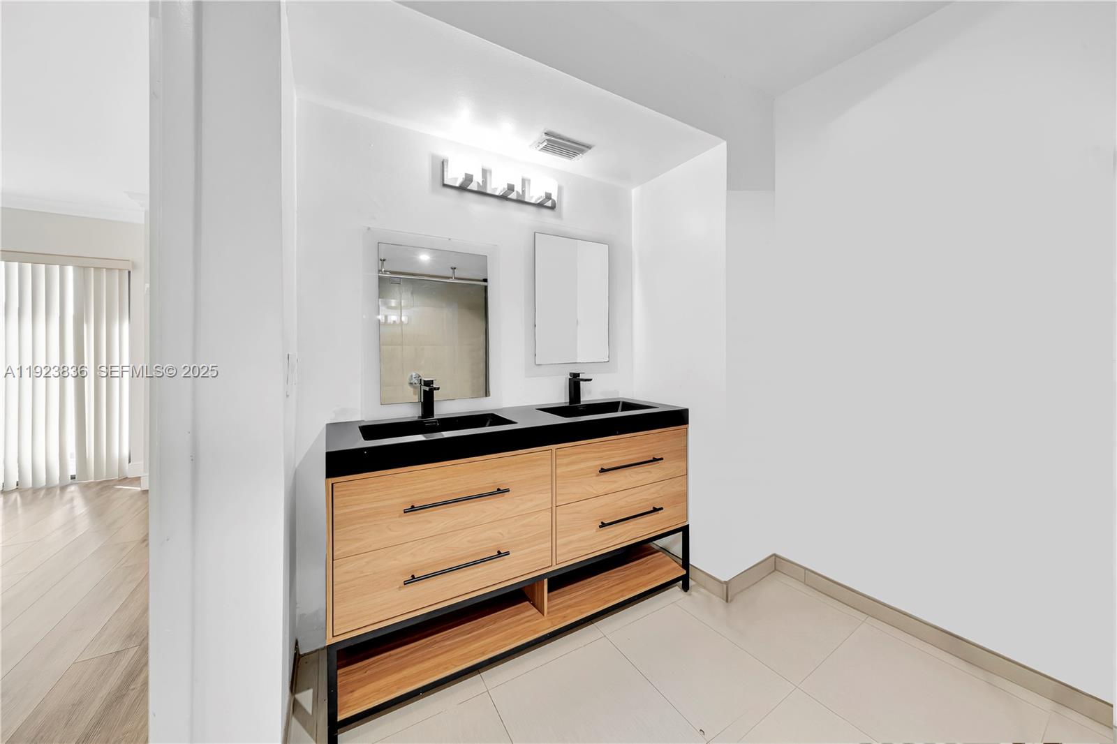 SNAPPER VILLAGE PHASE II - Residential Lease