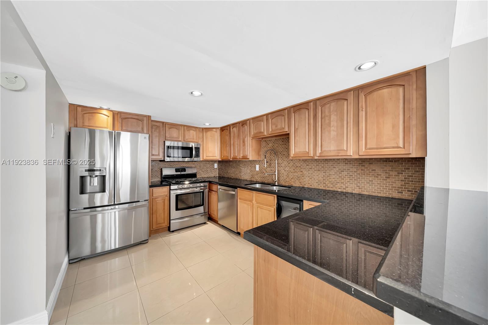 SNAPPER VILLAGE PHASE II - Residential Lease