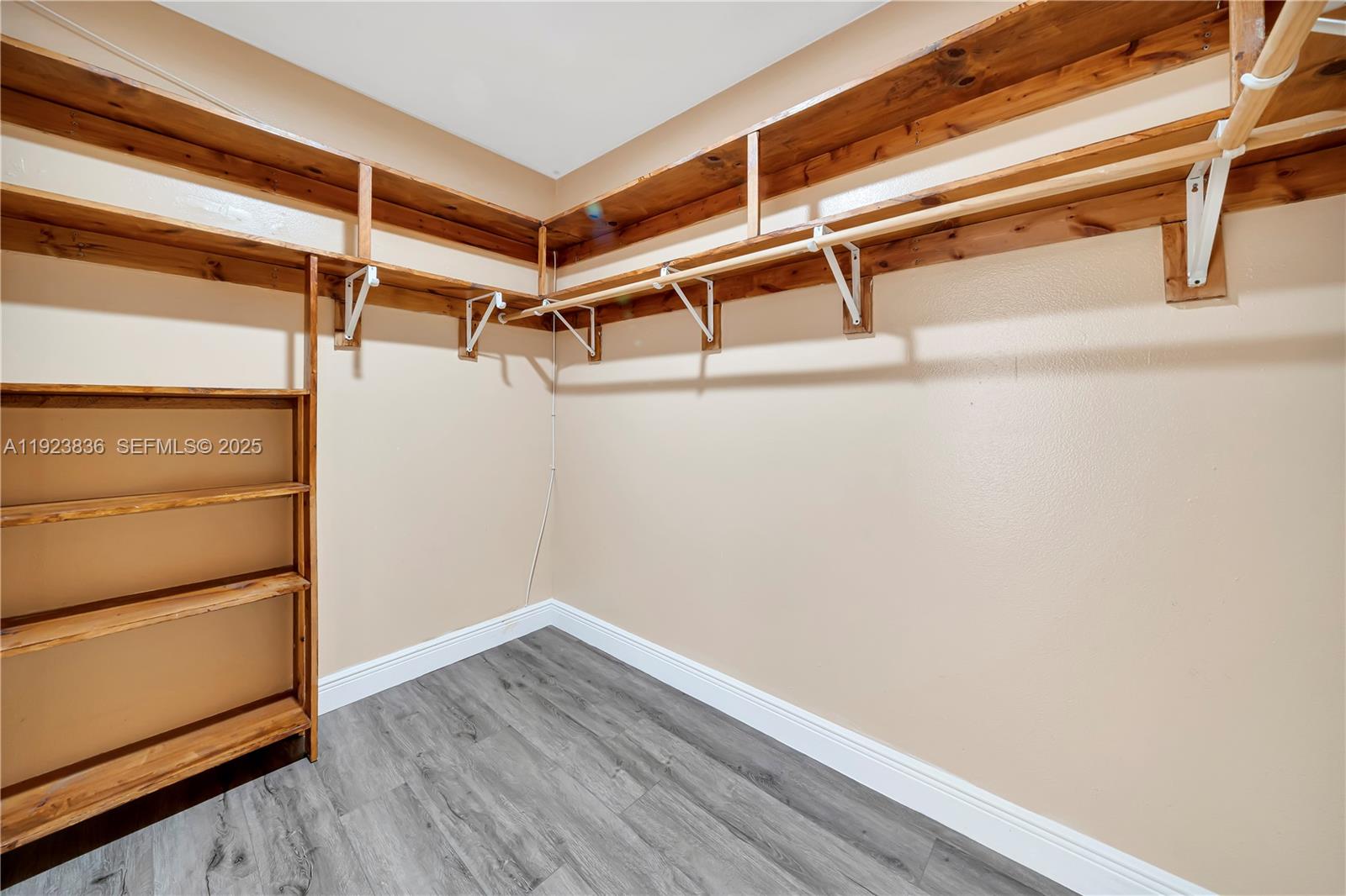 SNAPPER VILLAGE PHASE II - Residential Lease