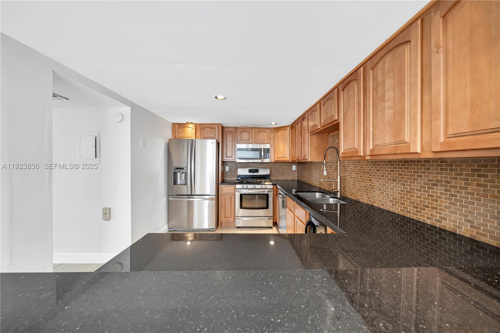 SNAPPER VILLAGE PHASE II - Residential Lease