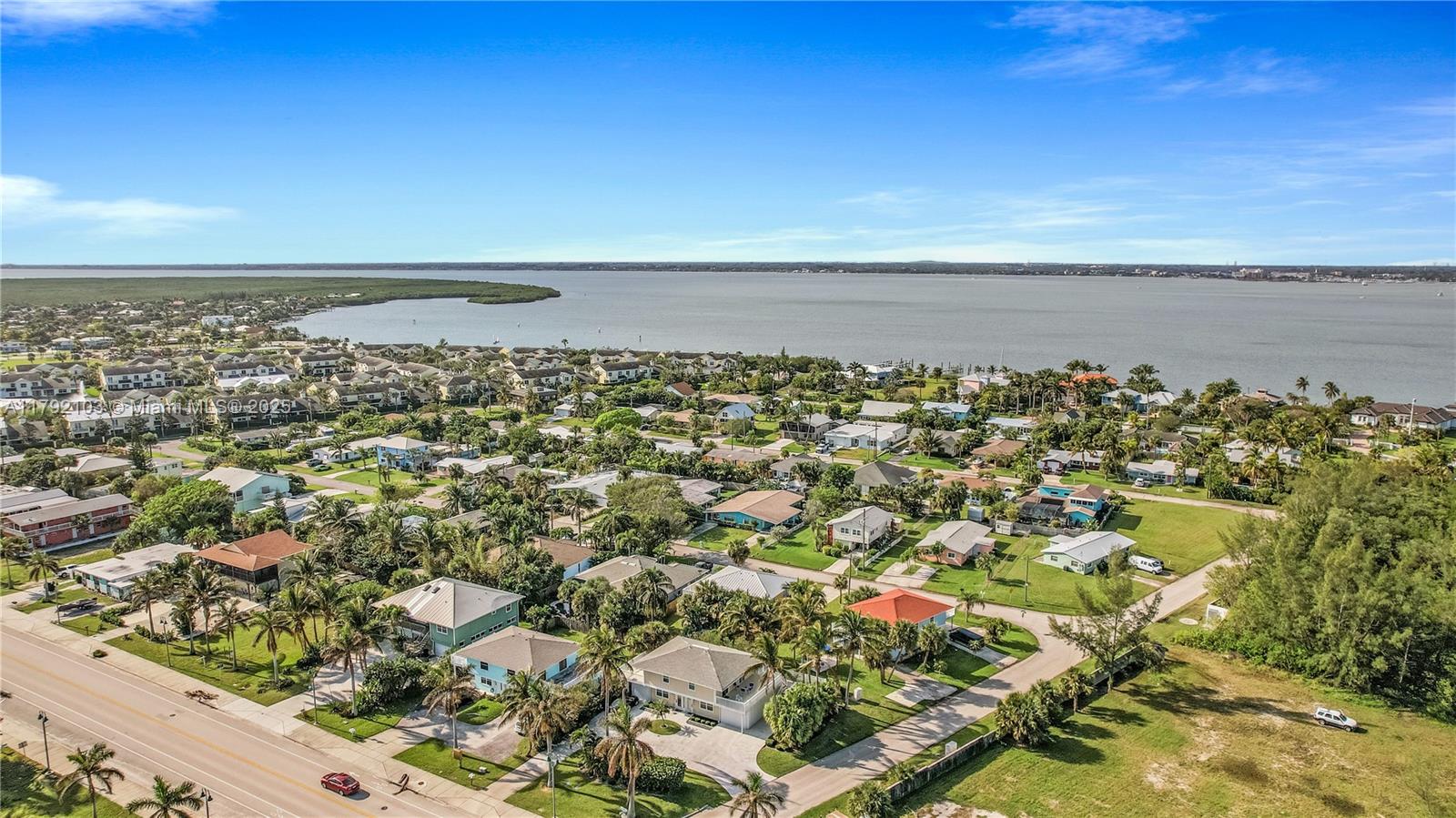 1115 Hernando St, Fort Pierce, FL, 34949/$1,185,000 1 1115 Hernando St