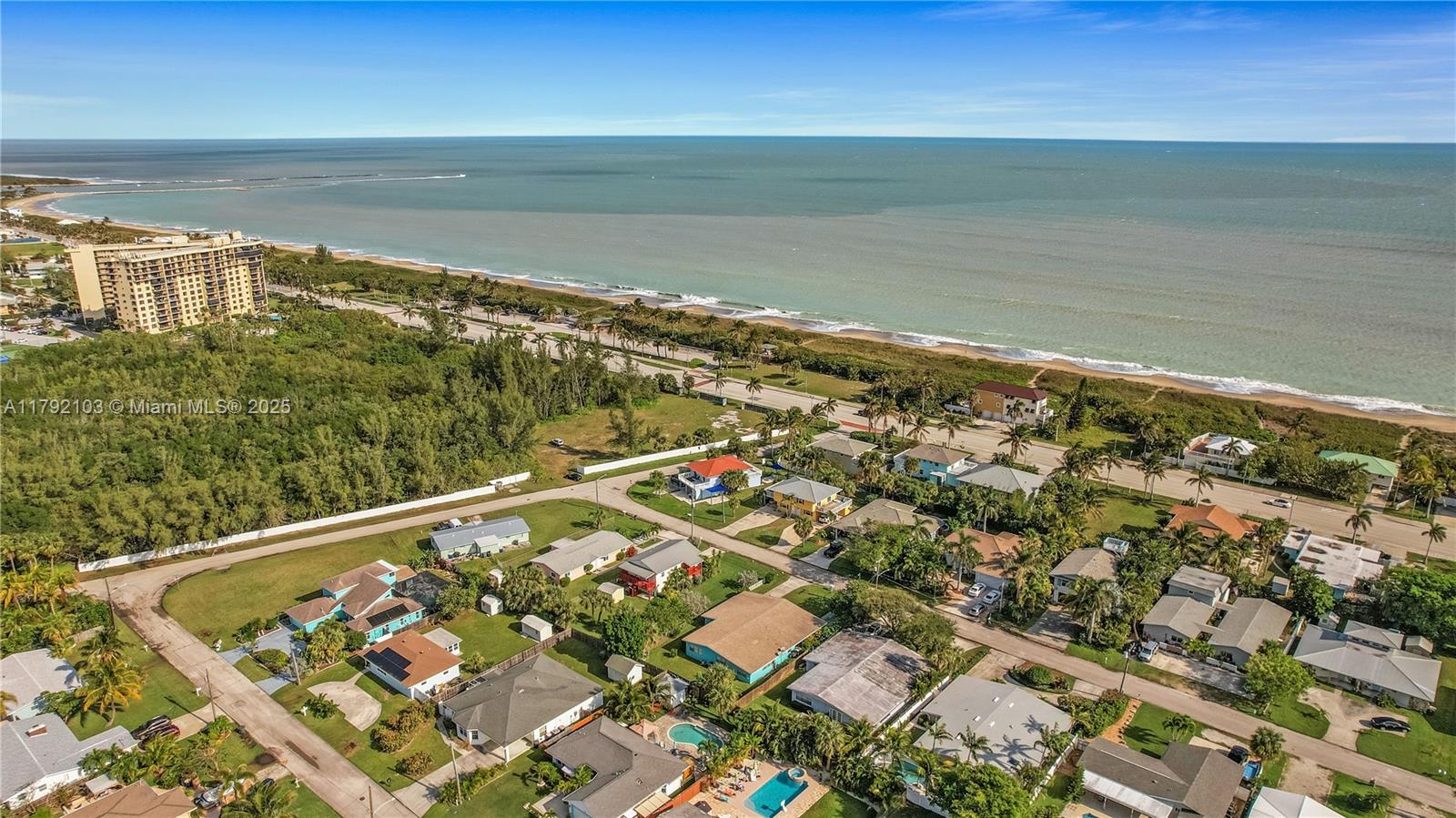 1115 Hernando St, Fort Pierce, FL, 34949/$1,185,000 4 1115 Hernando St