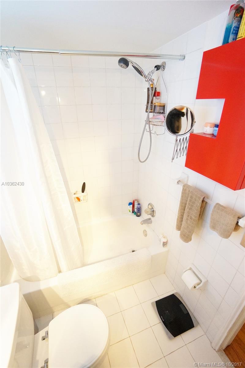 CROMWELL CONDOMINIUM - Residential Lease