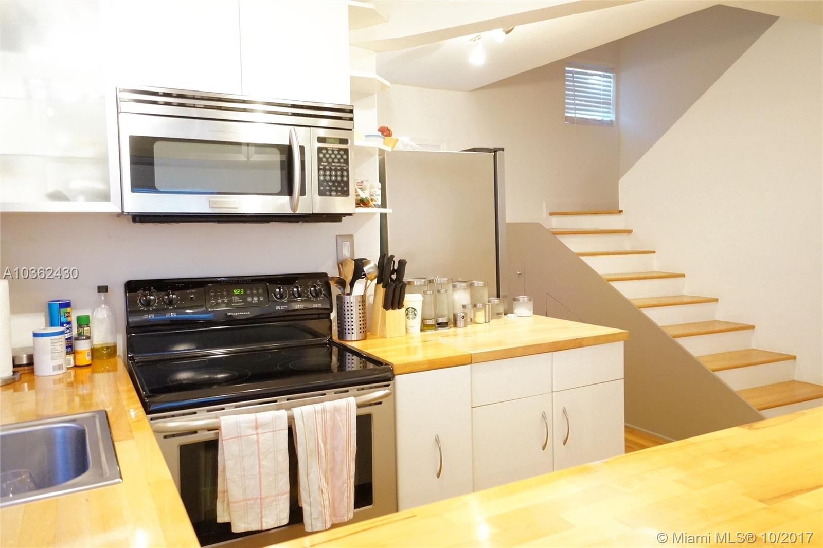 CROMWELL CONDOMINIUM - Residential Lease