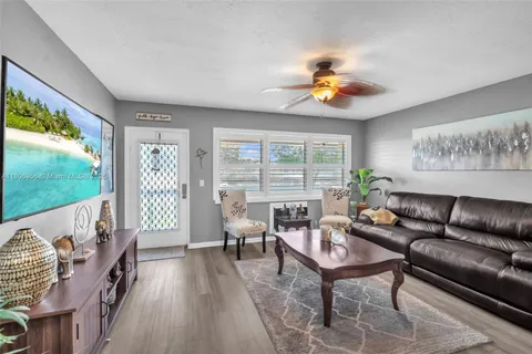 MLS: A11806956