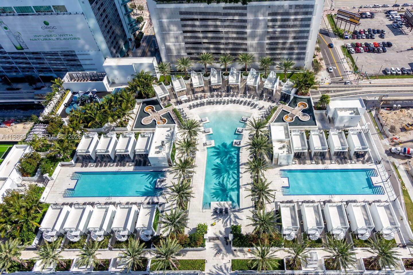 PARAMOUNT MIAMI WORLDCENT - Residential Lease