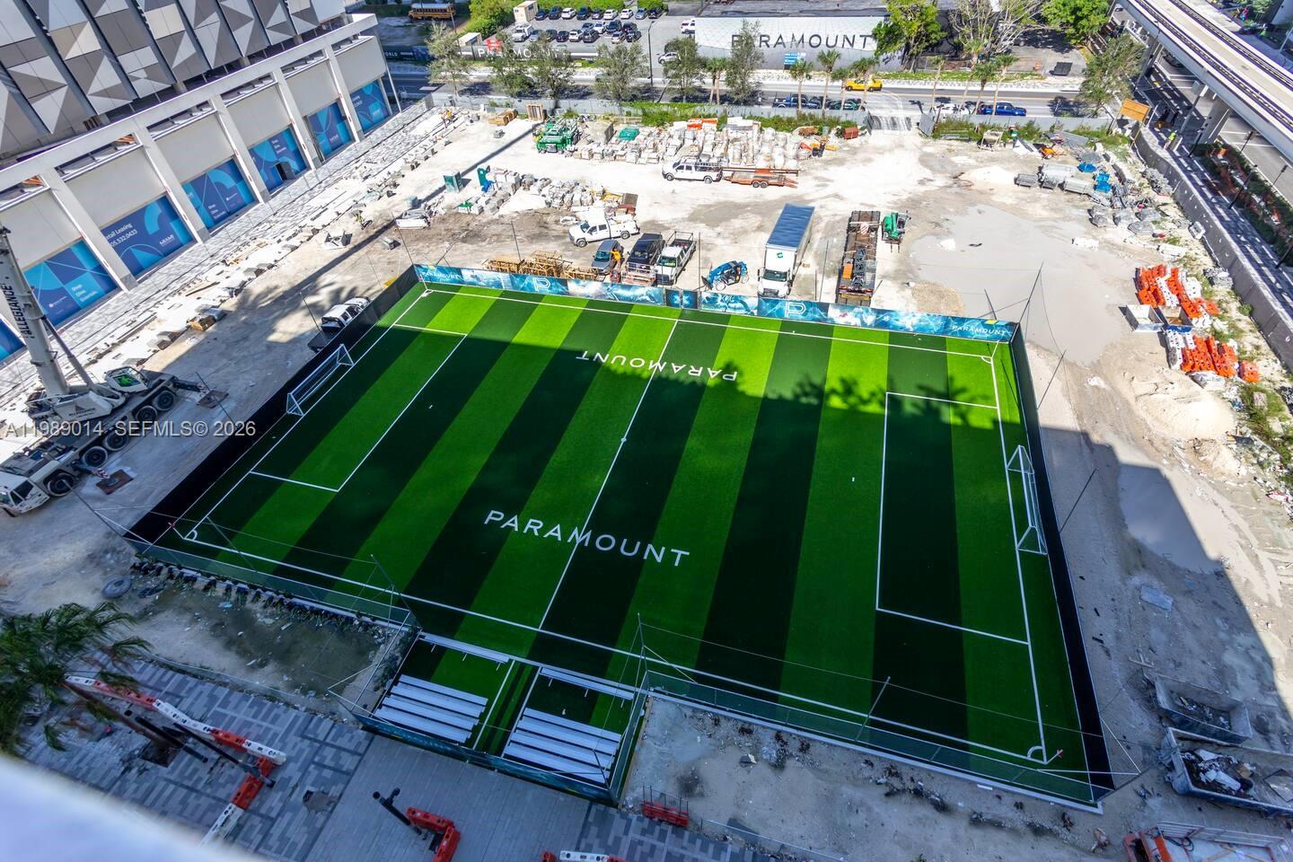 PARAMOUNT MIAMI WORLDCENT - Residential Lease