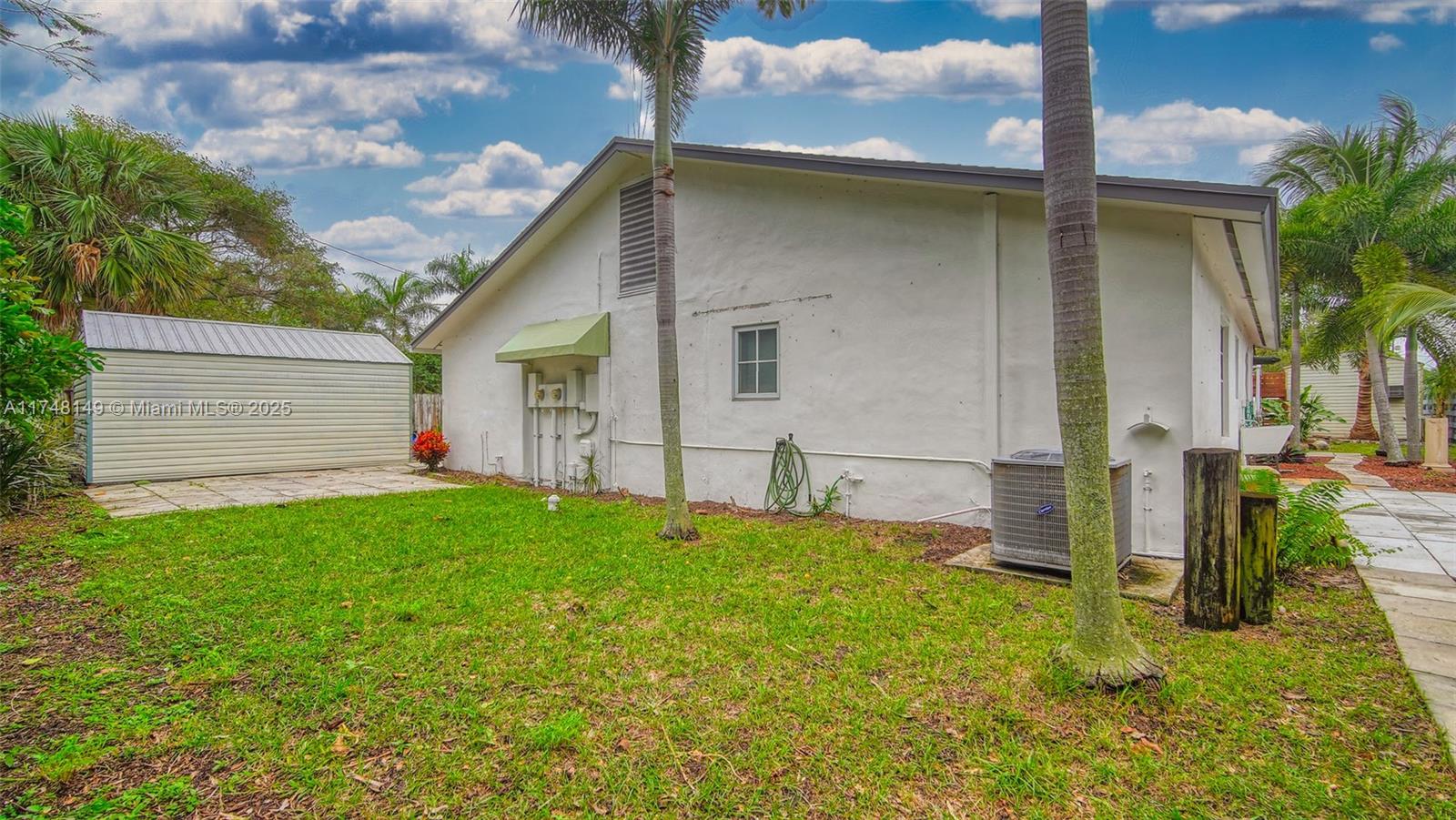 LAKE WORTH HEIGHTS - Residential Lease