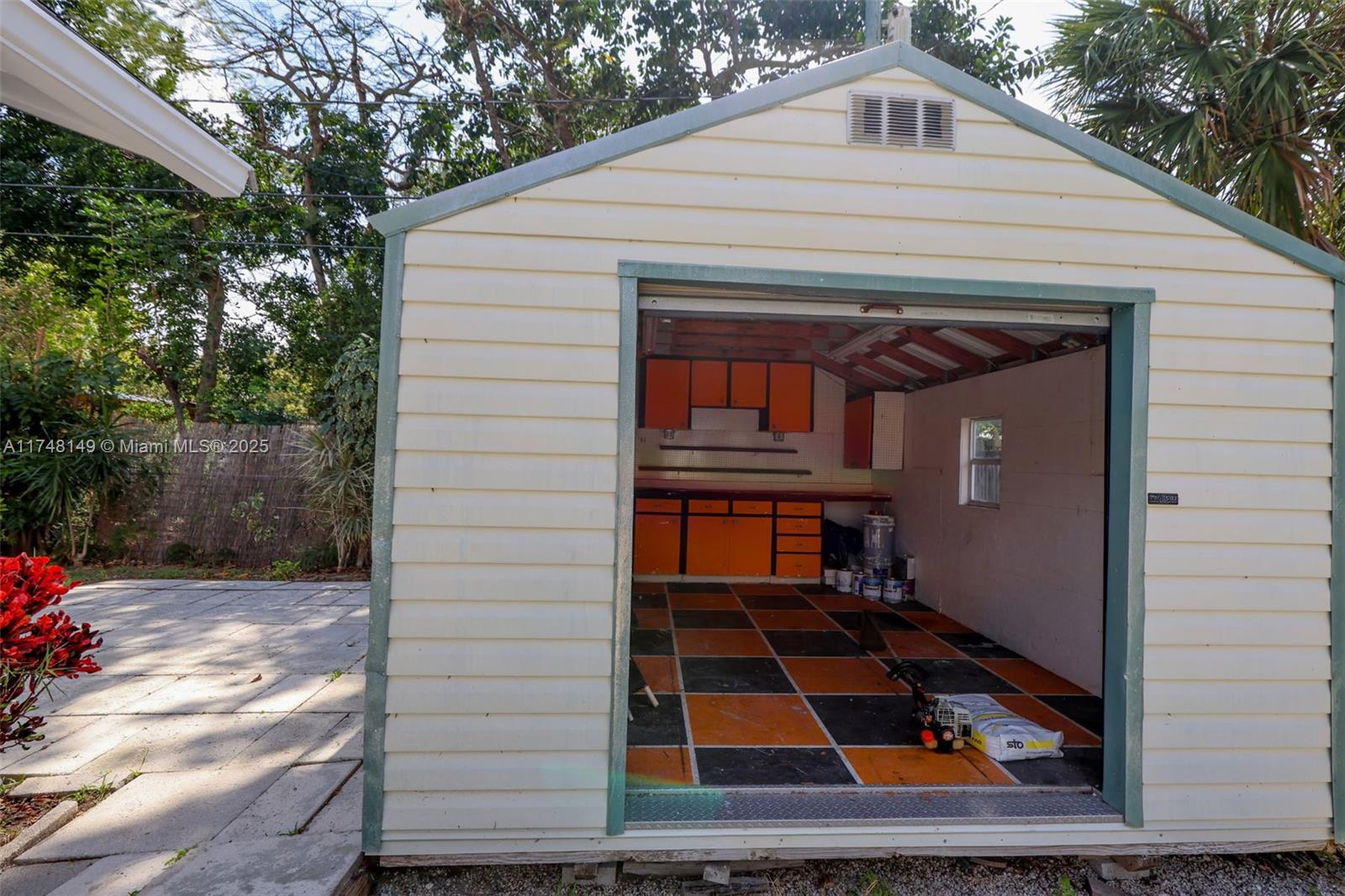 LAKE WORTH HEIGHTS - Residential Lease