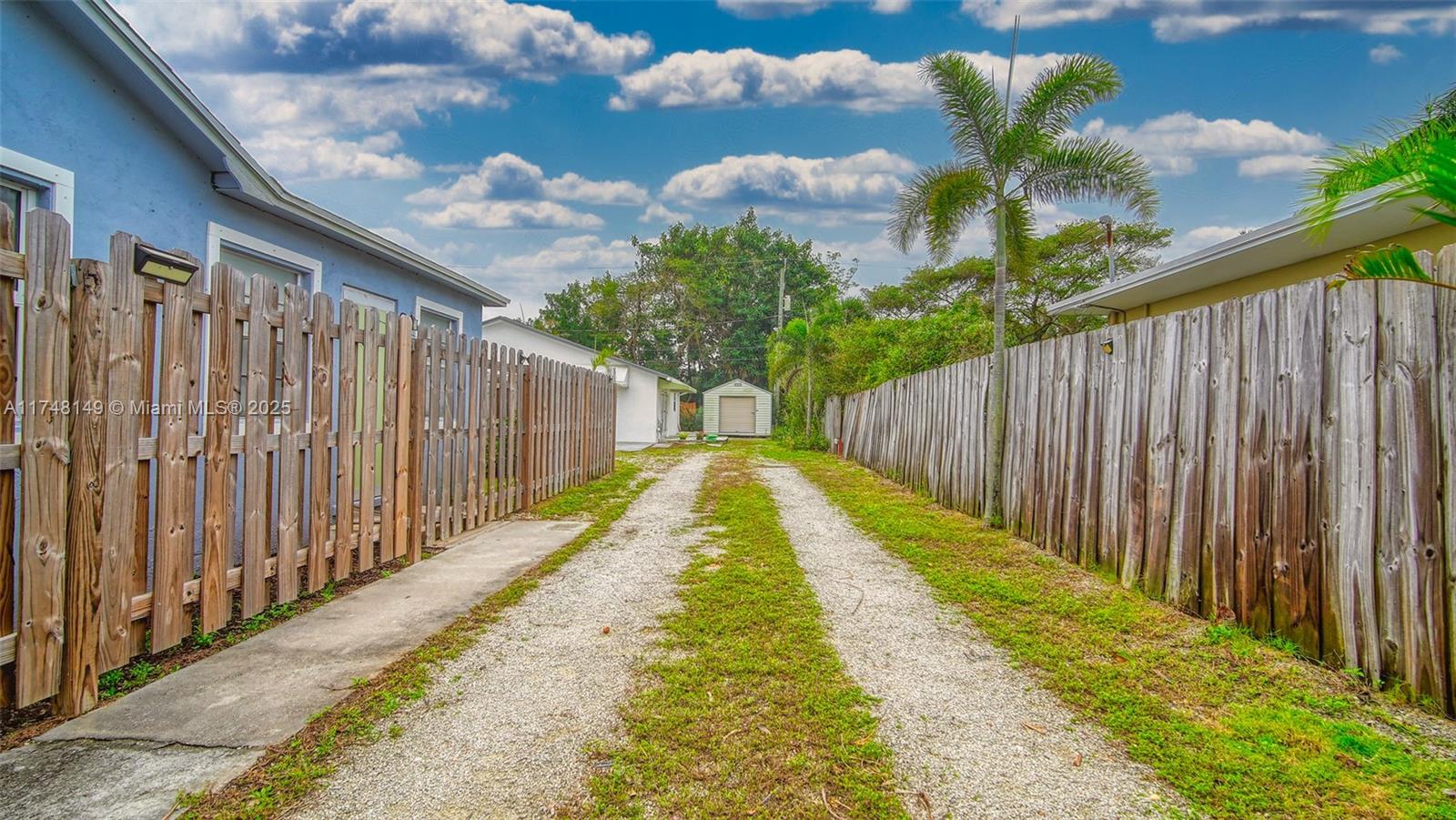 LAKE WORTH HEIGHTS - Residential Lease