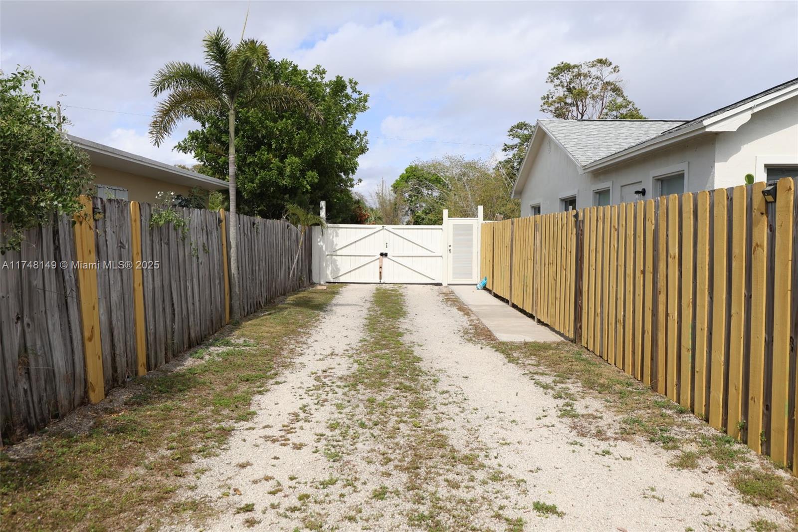 LAKE WORTH HEIGHTS - Residential Lease