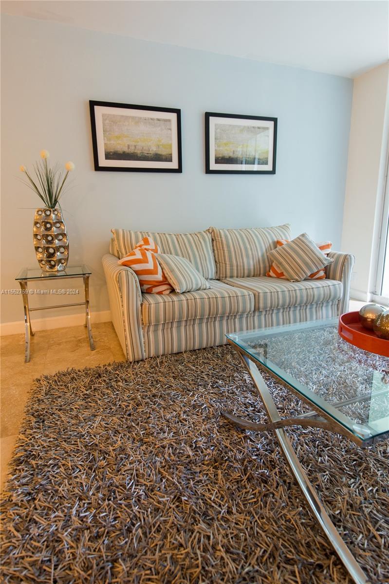 TIDES ON HOLLYWOOD BEACH - Residential Lease